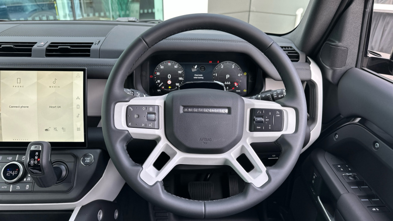 Land Rover Defender 3.0 D350 X-Dynamic SE 110 5dr Auto Diesel Estate